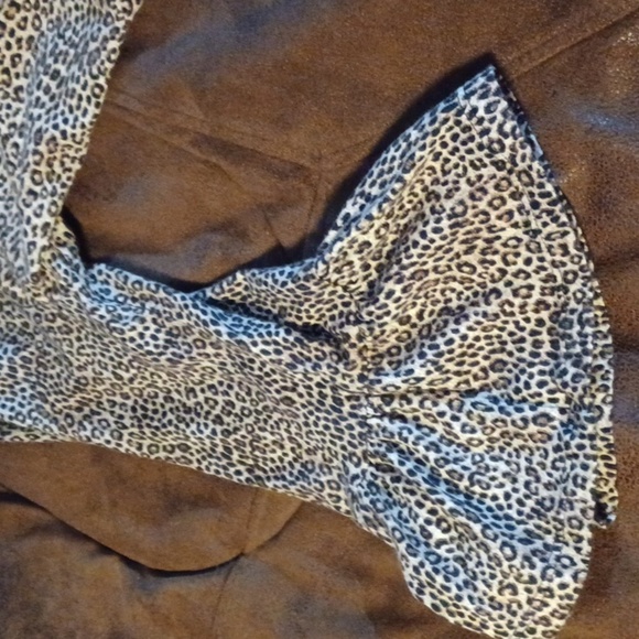 MICHAEL KORS, WOMENS LEAPORD PRINT BLOUSE, 3/4 LENGTH SLEEVES. - Picture 5 of 6